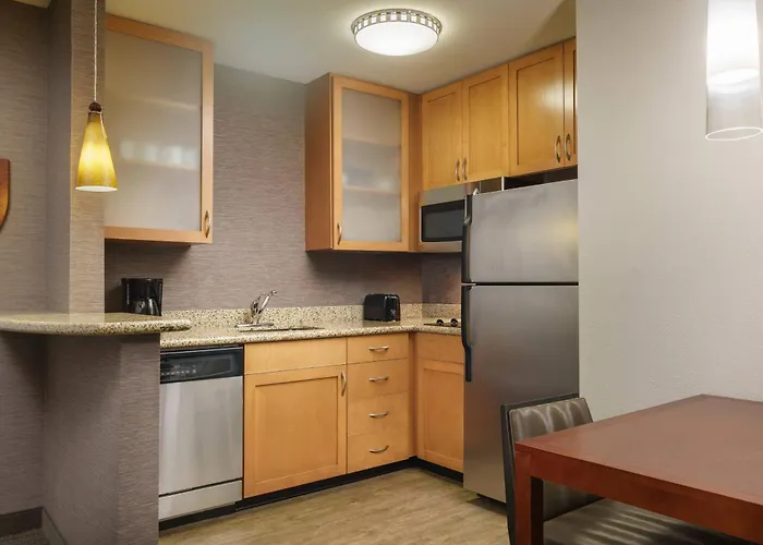 By Marriott Charleston North/ashley Phosphate Hotel North Charleston