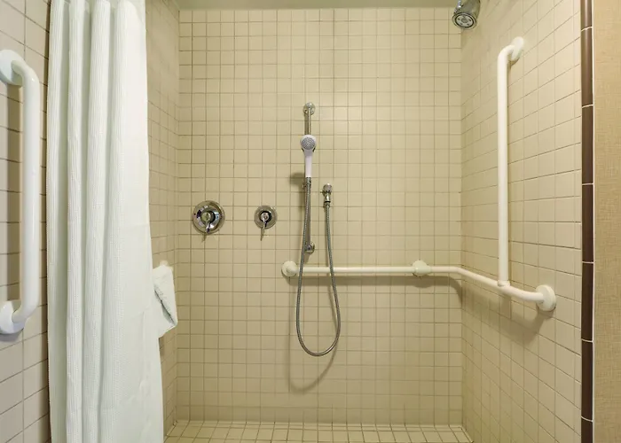 Hotel By Marriott Charleston North/ashley Phosphate